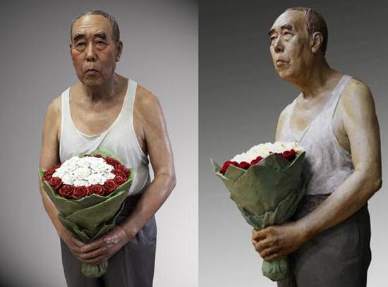 曹淑海的一束玫瑰寫實彩繪人物雕塑