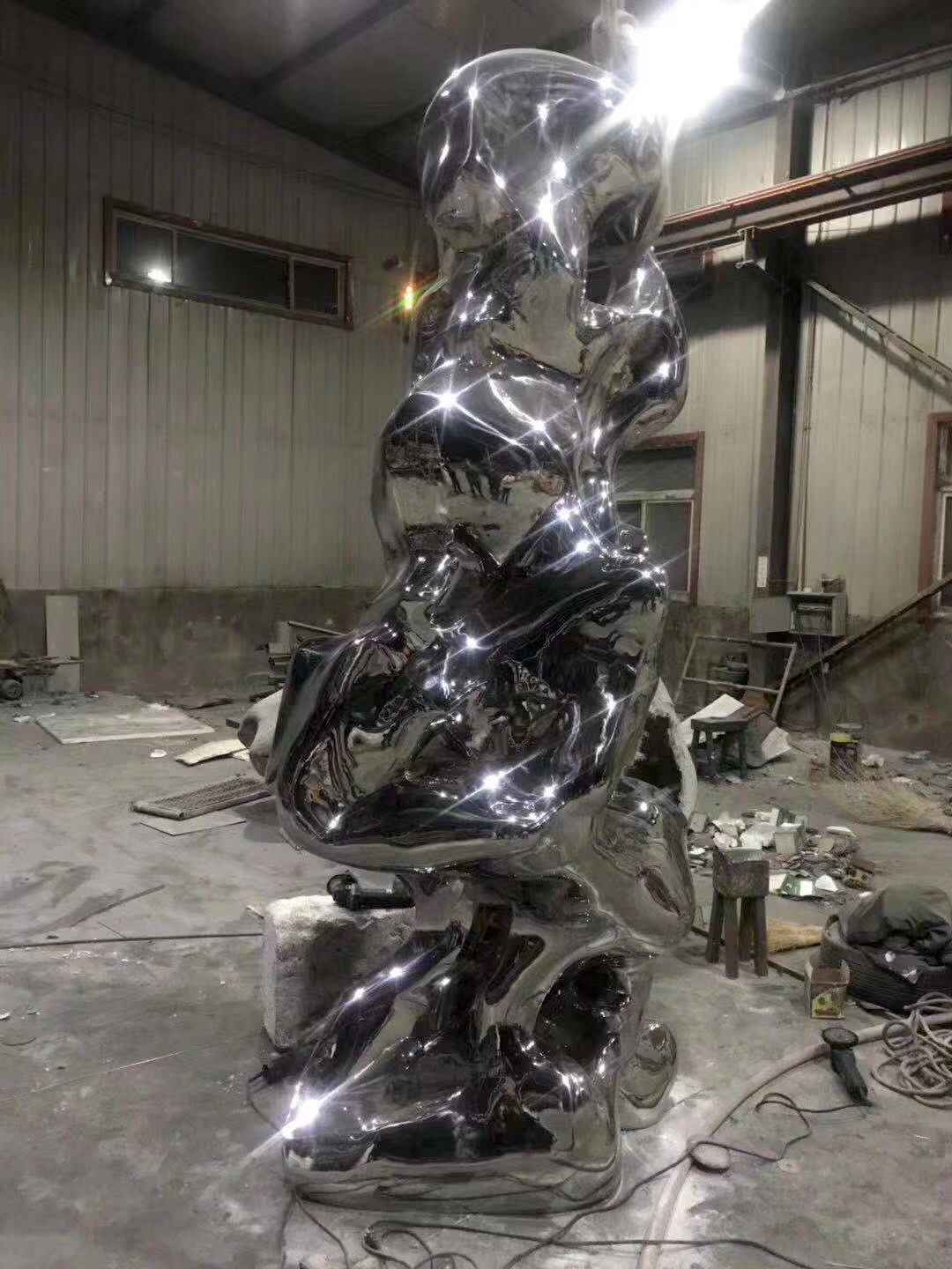 不銹鋼石頭雕塑